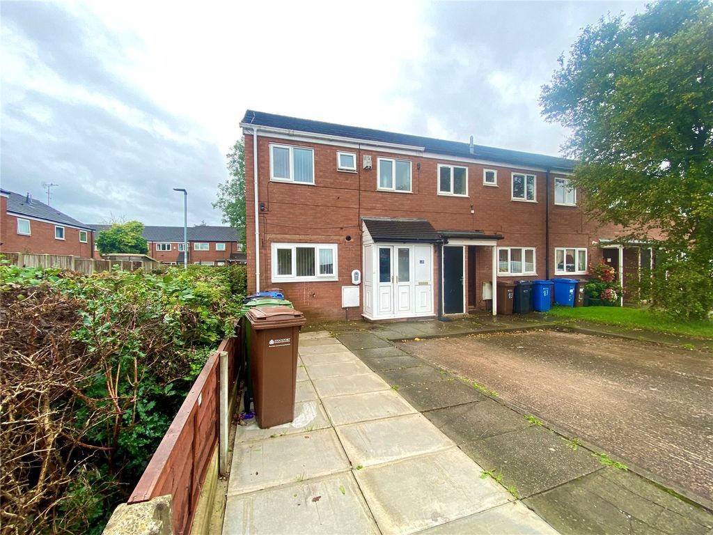 3 bed end terrace house for sale in Stephen Street, Offerton, Stockport