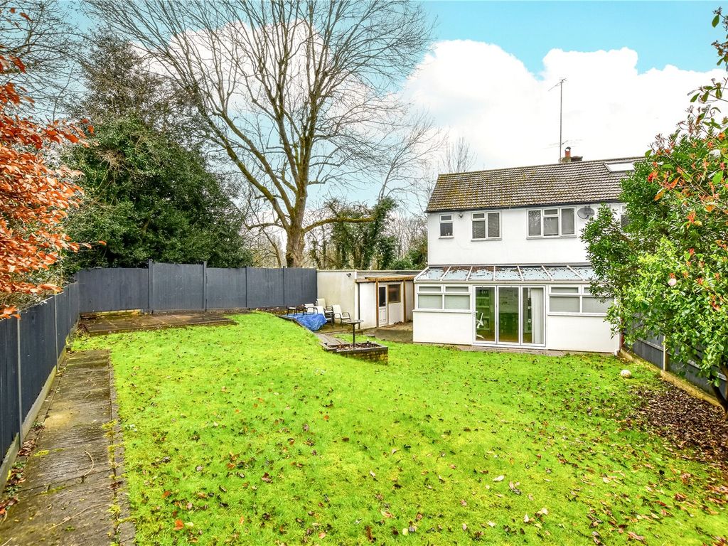 3 bed semidetached house for sale in Coates Way, Watford WD25 Zoopla