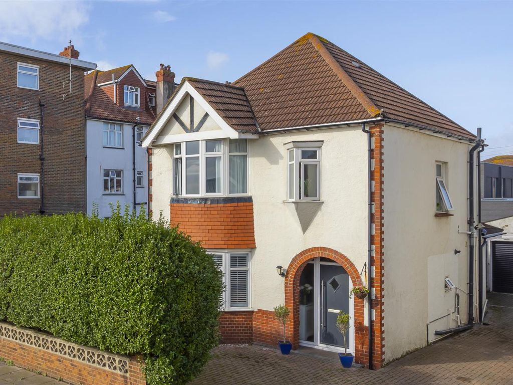 3 bed detached house for sale in St. Leonards Gardens, Hove BN3, £