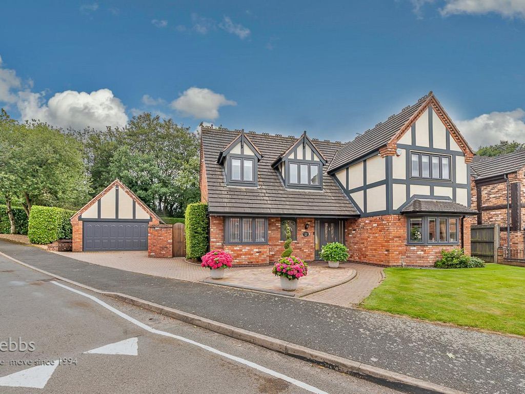 4 bed detached house for sale in Castlecroft, Norton Canes, Cannock