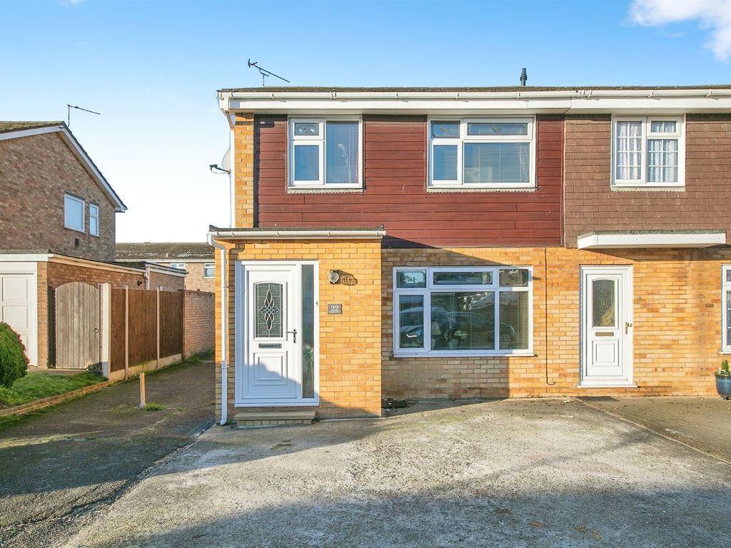 3 bed semidetached house for sale in Kingsman Drive, ClactonOnSea