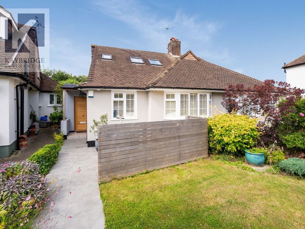 4 bed semidetached house for sale in Parkdale Crescent, Worcester Park
