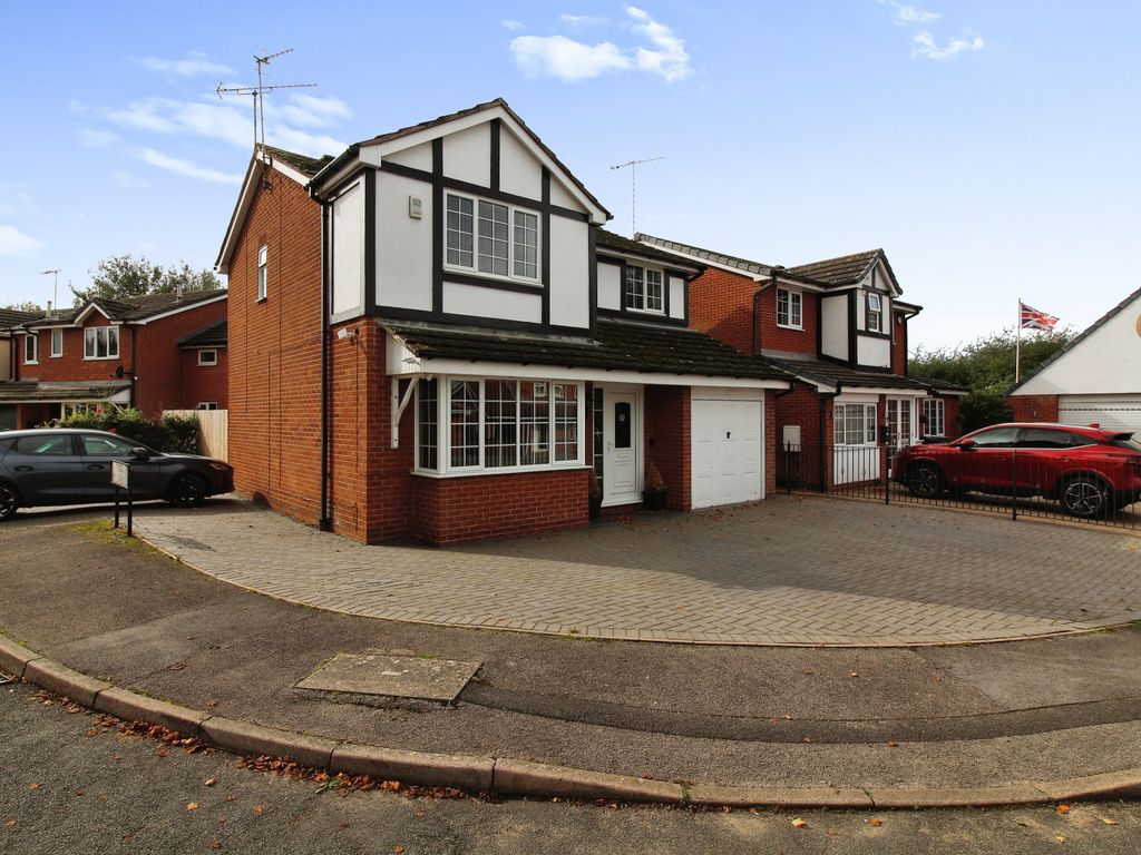 4 bed detached house for sale in Healaugh Way, Chesterfield S40, £