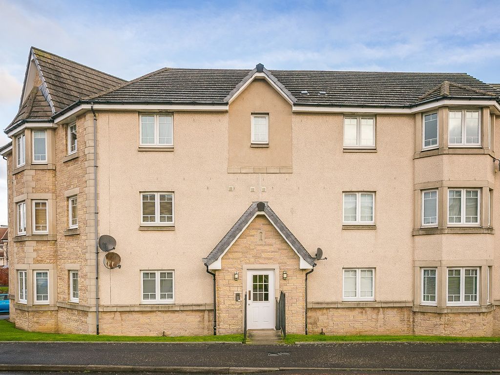 2 bed flat for sale in Osprey Crescent, Dunfermline KY11, £130,000 Zoopla