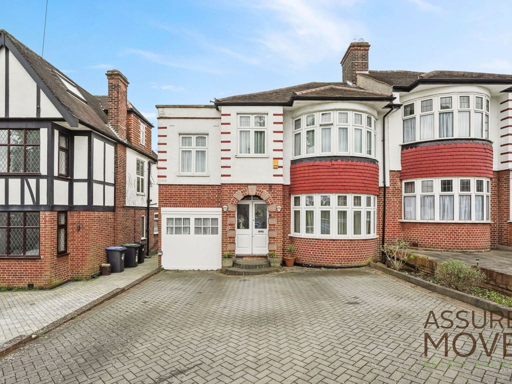 4 bed semidetached house for sale in Prince Avenue, London N14