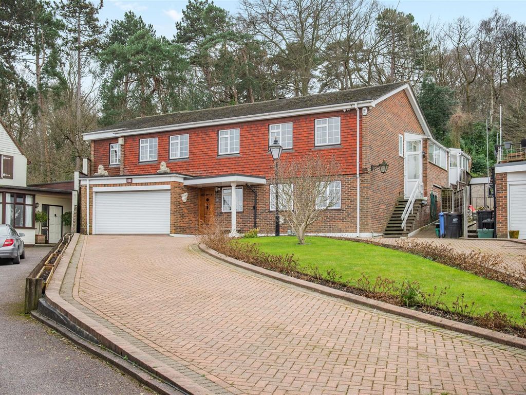 4 bed detached house for sale in Yester Drive, Chislehurst BR7 Zoopla