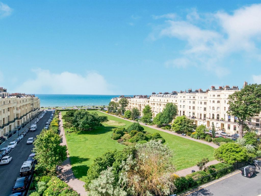Brunswick Square, Hove BN3