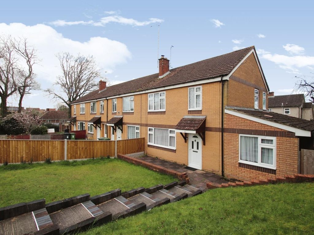 4 bed end terrace house for sale in Falkland Road, Chandler's Ford