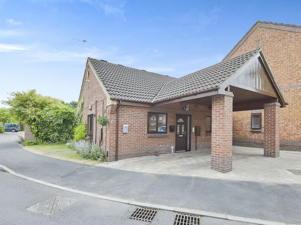 2 bed bungalow for sale in Merlin Green, Sinfin, Derby DE24 Zoopla