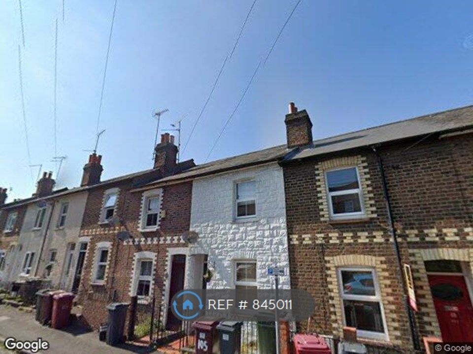 2 bed terraced house to rent in Alpine Street, Reading RG1, £1,300 pcm