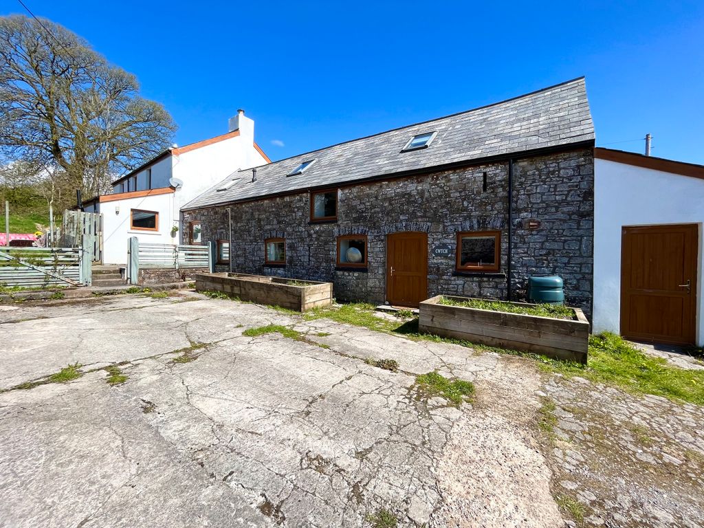 4 bed barn conversion for sale in Ty Mawr, Ystradfellte, Aberdare, Mid