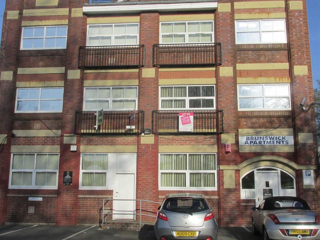 Studio to rent in Brunswick Park Apartments, Brunswick Park Road