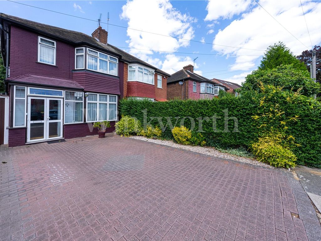 3 bed detached house for sale in Cleveland Gardens, London NW2 Zoopla