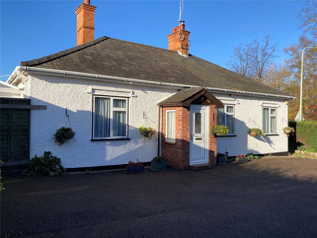 3 bed bungalow for sale in Fornham All Saints, Bury St. Edmunds IP28