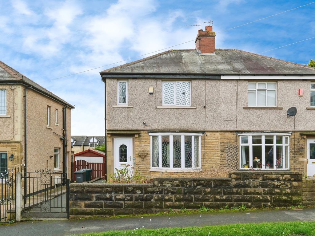 3 bed semidetached house for sale in Bolton Drive, Bradford BD2, £