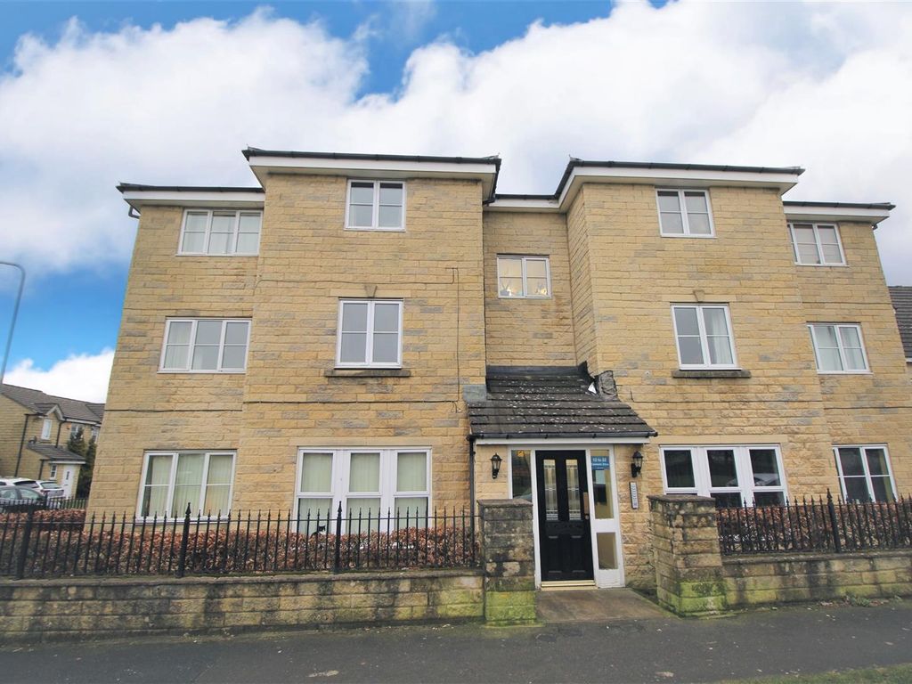 2 bed flat for sale in Yateholm Drive, Clayton Heights, Bradford BD6
