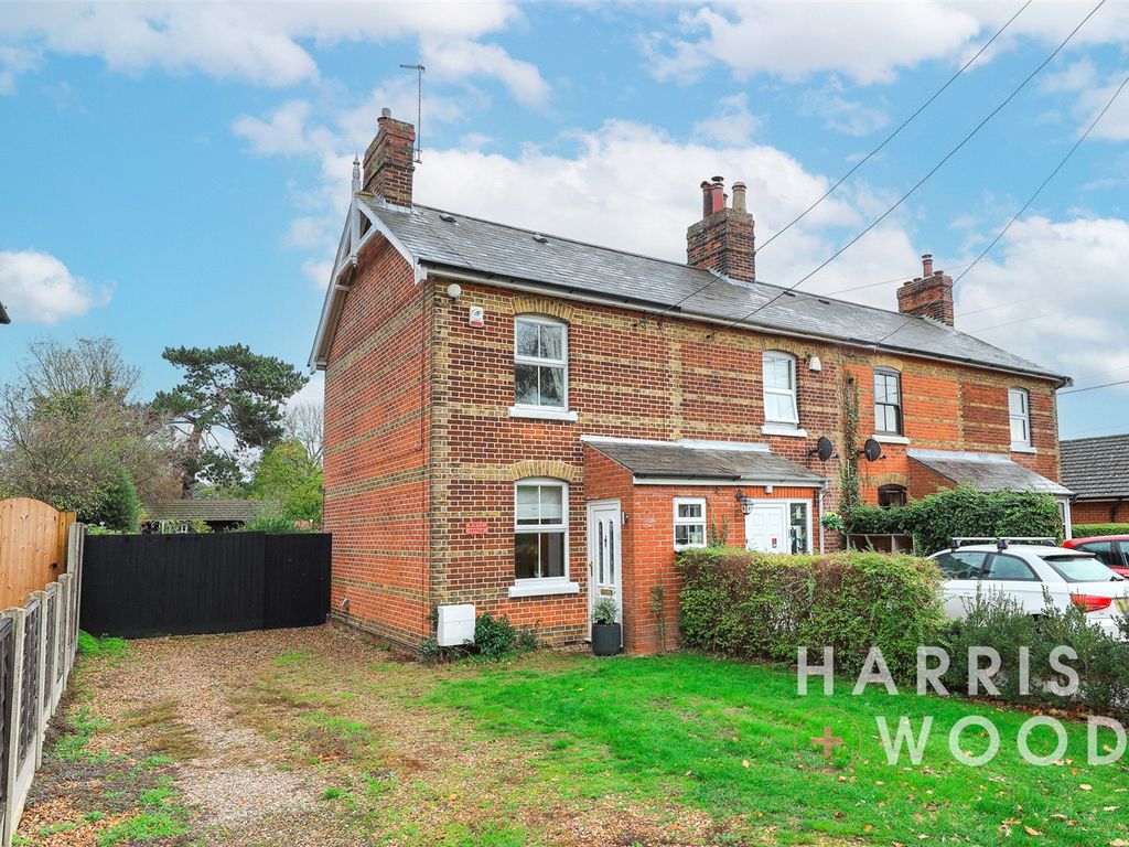 2 bed end terrace house for sale in Colchester Road, West Bergholt