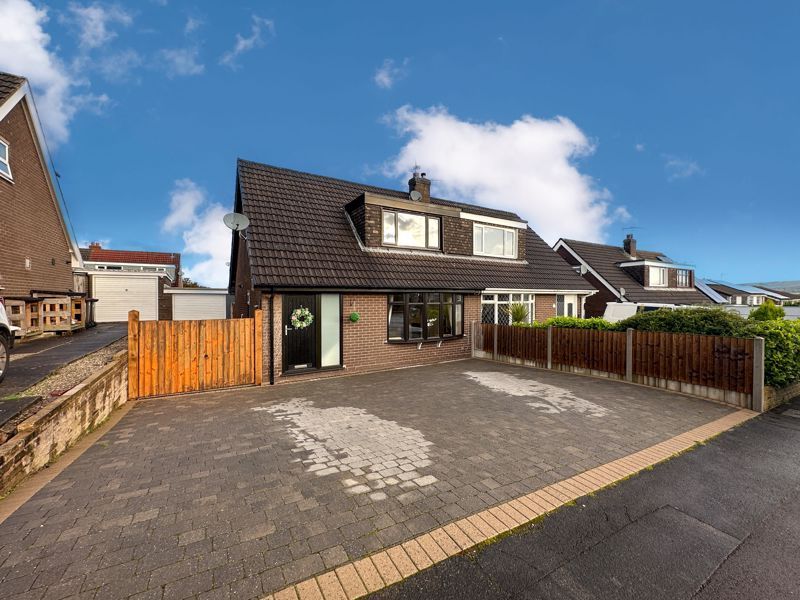 3 bed semidetached house for sale in Wetenhall Drive, Leek