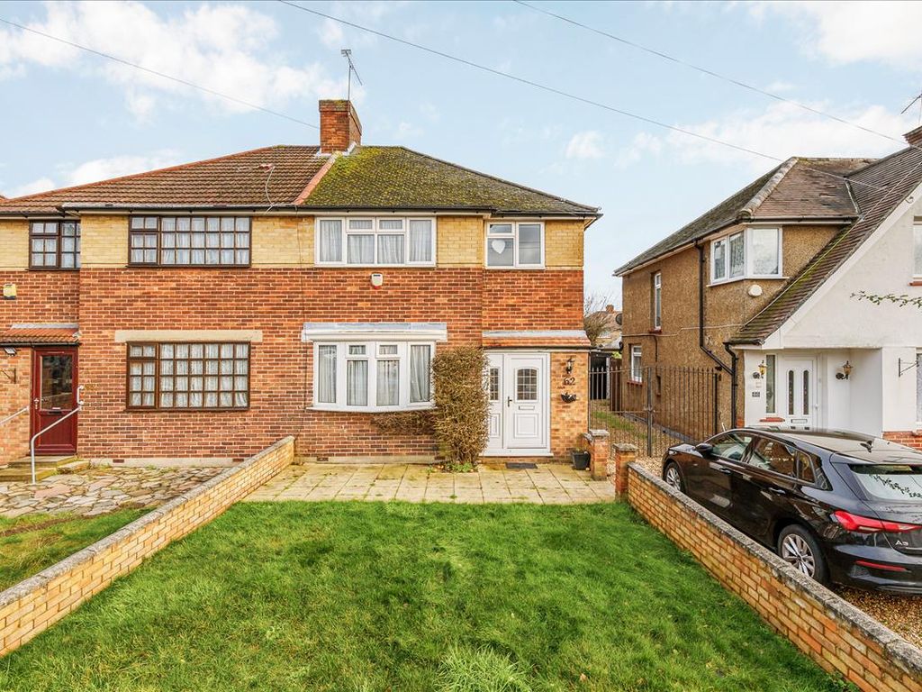 3 bed semidetached house for sale in Moray Avenue, Hayes UB3, £575,000