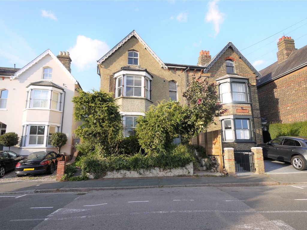 Westbury Road, Brentwood, Essex CM14