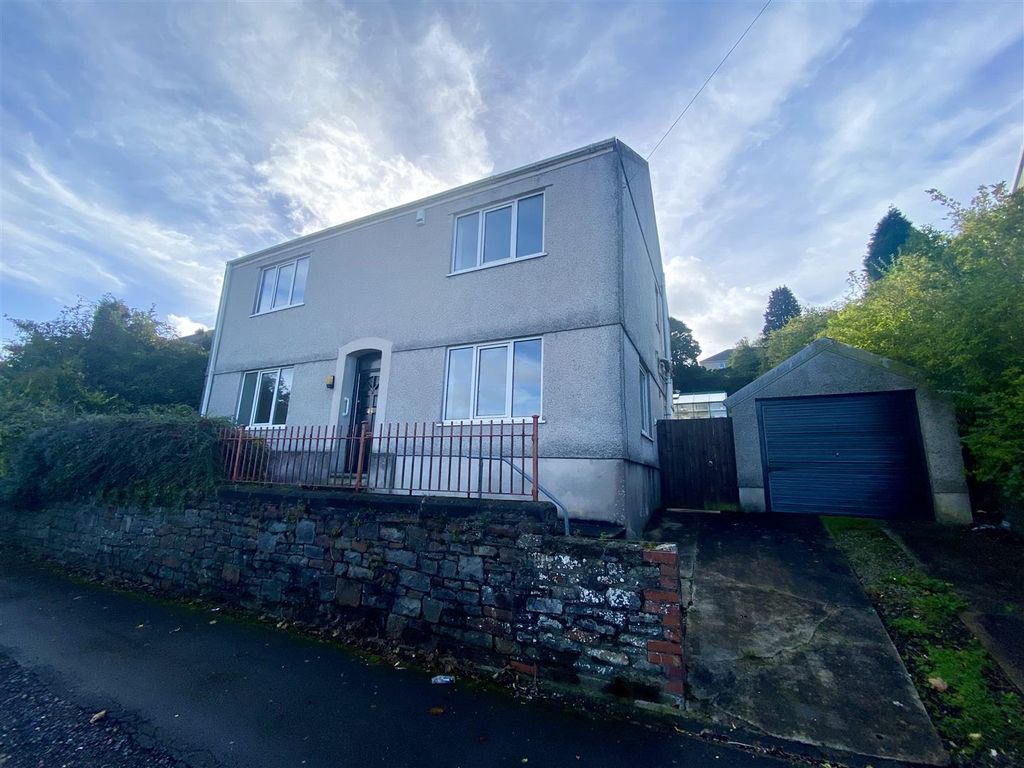 3 bed detached house for sale in Swansea Road, Waunarlwydd, Swansea SA5