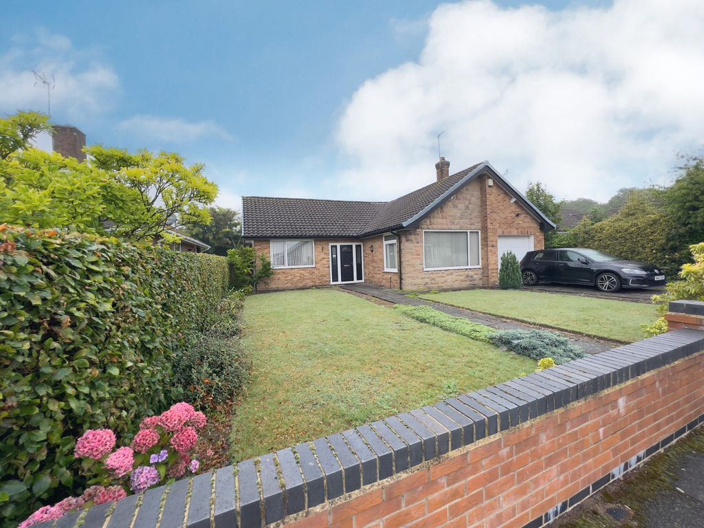 3 bed detached bungalow for sale in Lansdowne Avenue, Mansfield NG18, £