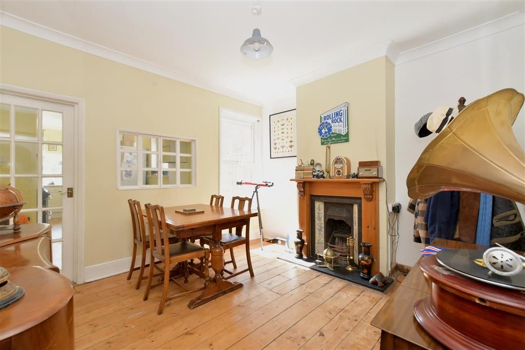 3 bed semidetached house for sale in Stephenson Road, Cowes, Isle Of