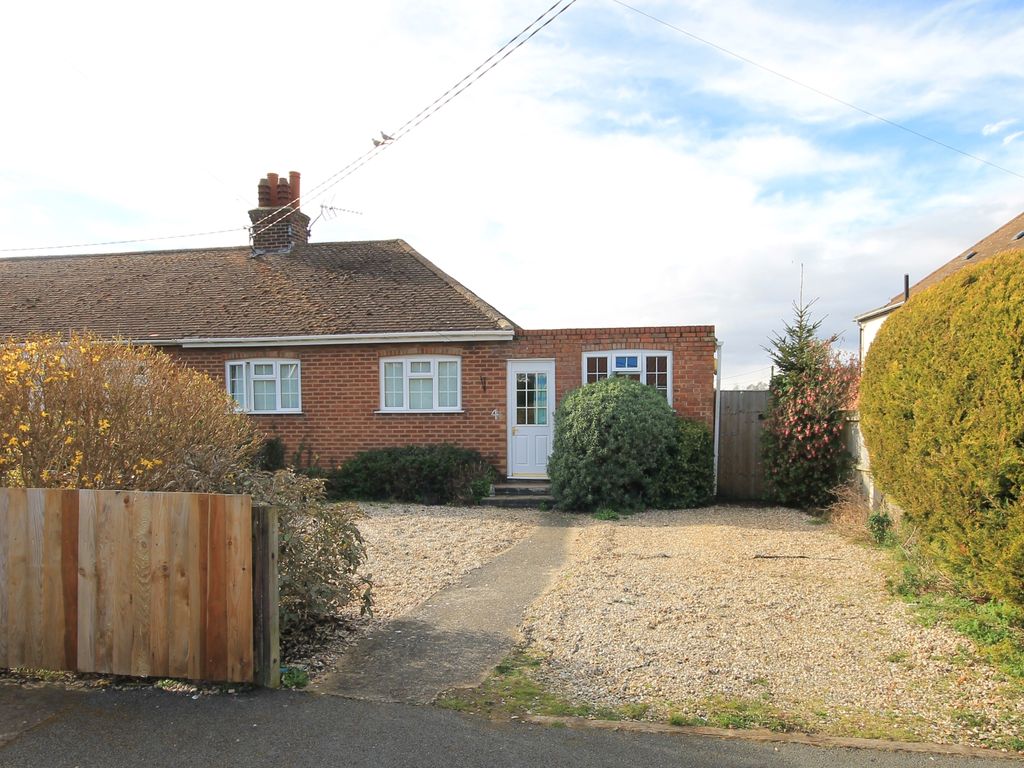 3 bed semidetached bungalow for sale in Sutton Estate, Burnham Market