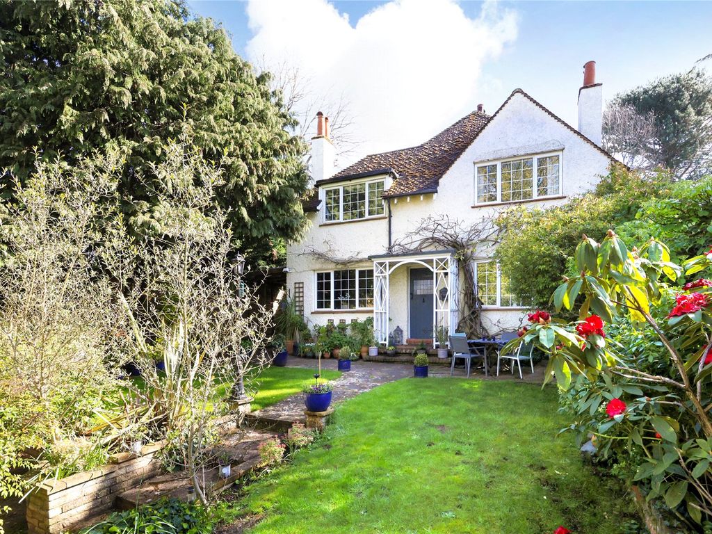 3 bed semidetached house for sale in Copse Road, Cobham, Surrey KT11