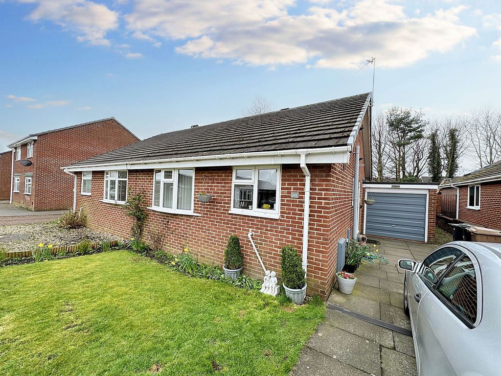 2 bed bungalow for sale in Welwyn Close, Wallsend NE28, £180,000 Zoopla