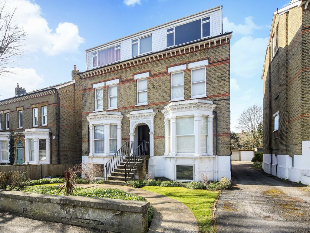 2 bed flat to rent in Edge Hill, London SW19 Zoopla