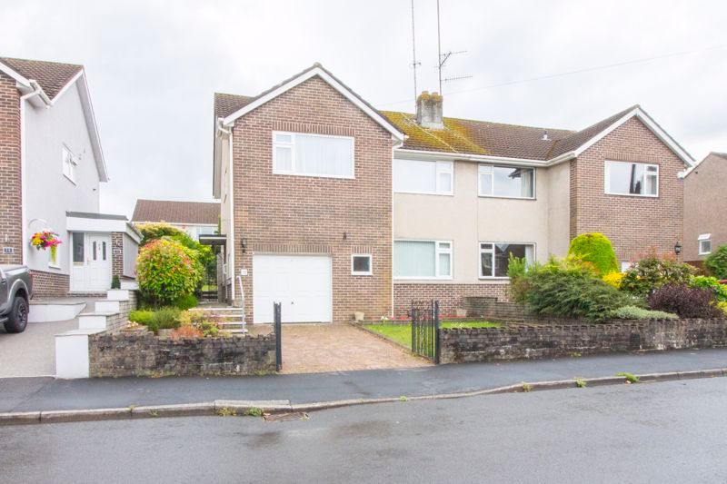 4 bed semidetached house for sale in Oaklands Park Drive, Rhiwderin