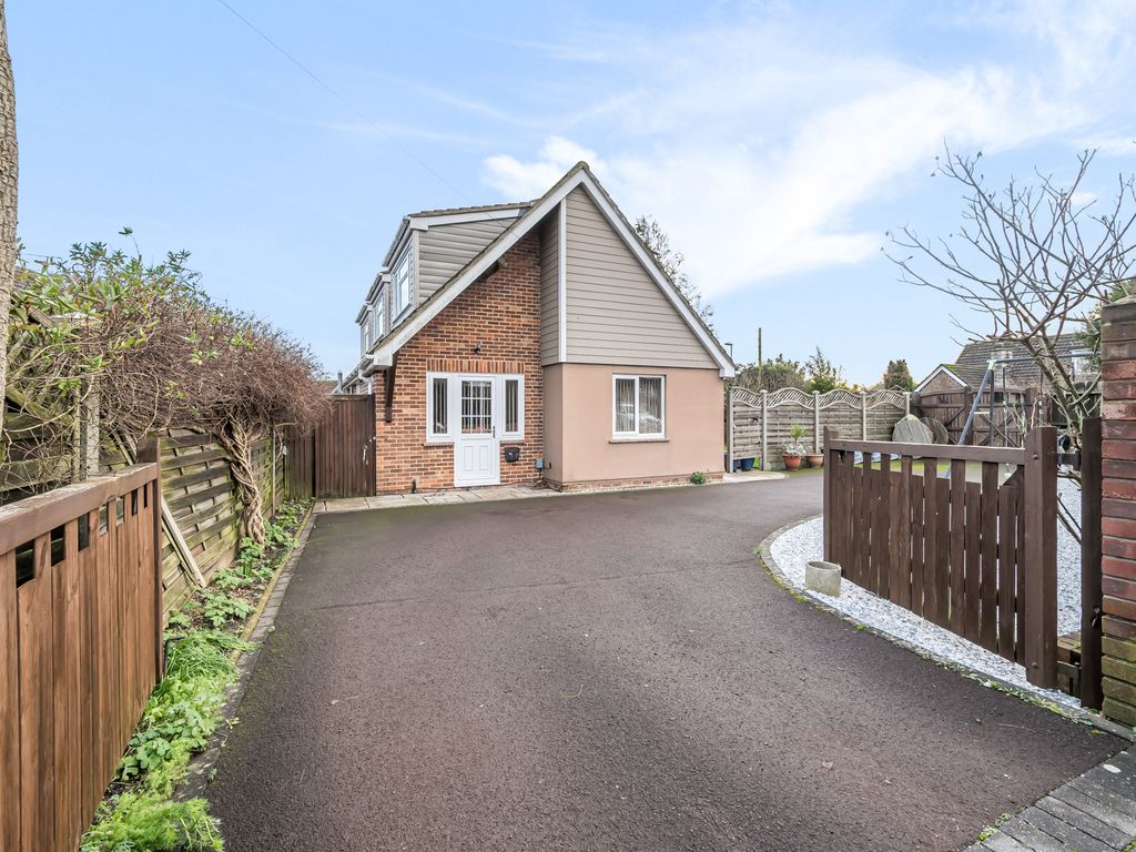 4 bed detached house for sale in Hunts Pond Road, Park Gate