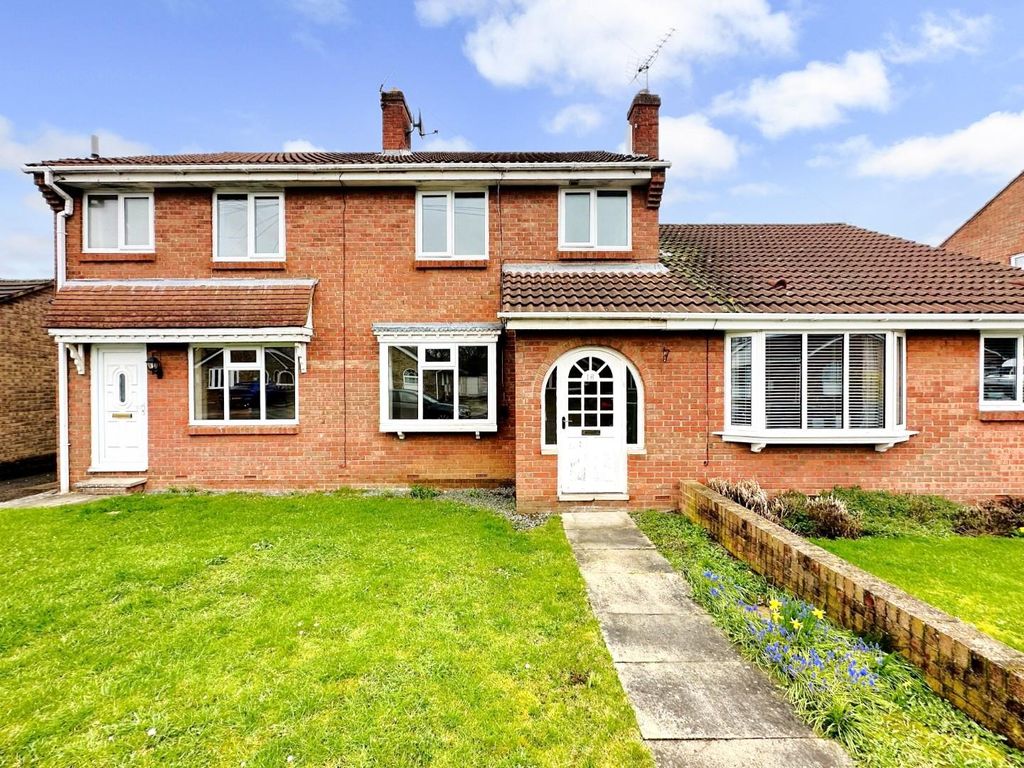 3 bed terraced house for sale in Beech Drive, South Milford, Leeds LS25