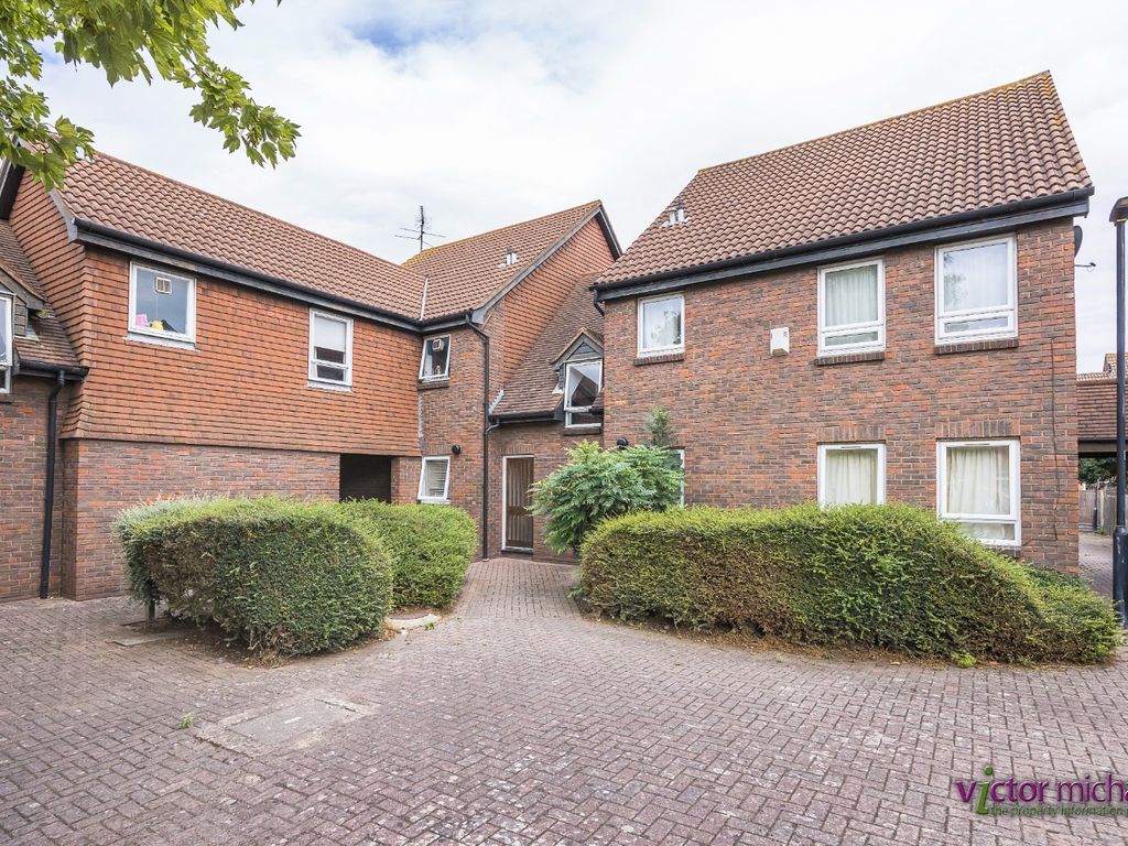 1 bed flat for sale in Harper Road, London, Greater London E6 Zoopla