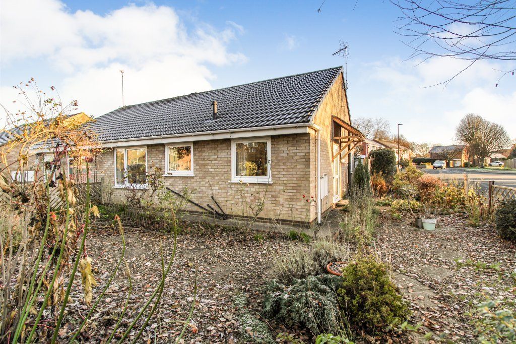 3 bed bungalow for sale in Birkdale Avenue, Knaresborough, North