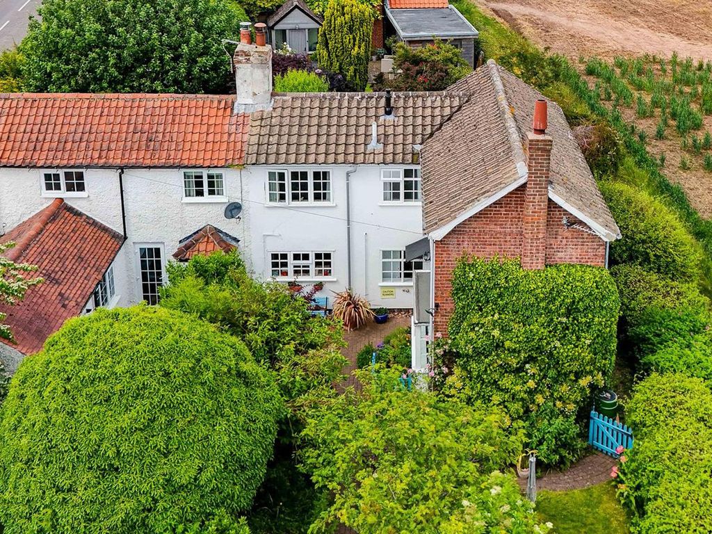 2 bed cottage for sale in Green Lane, Lambley, Nottinghamshire NG4, £