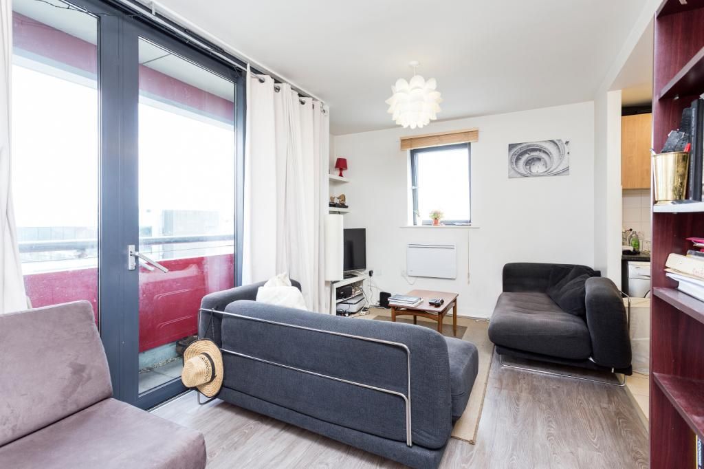 3 bed flat to rent in Ashburton Triangle, Highbury N5, £2,750 pcm Zoopla