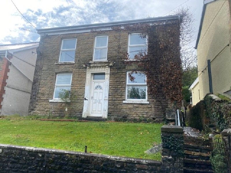 3 bed detached house for sale in Penywern Road, Ystalyfera, Swansea