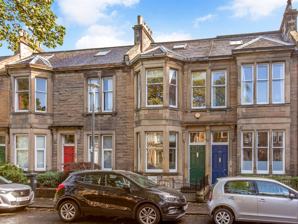 27 Rosslyn Crescent, Pilrig, Edinburgh EH6  