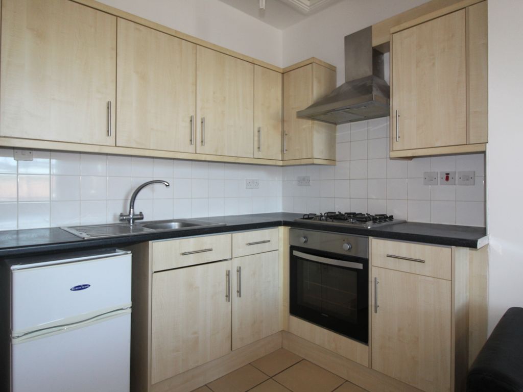 Studio to rent in Streatham High Road, London SW16 Zoopla