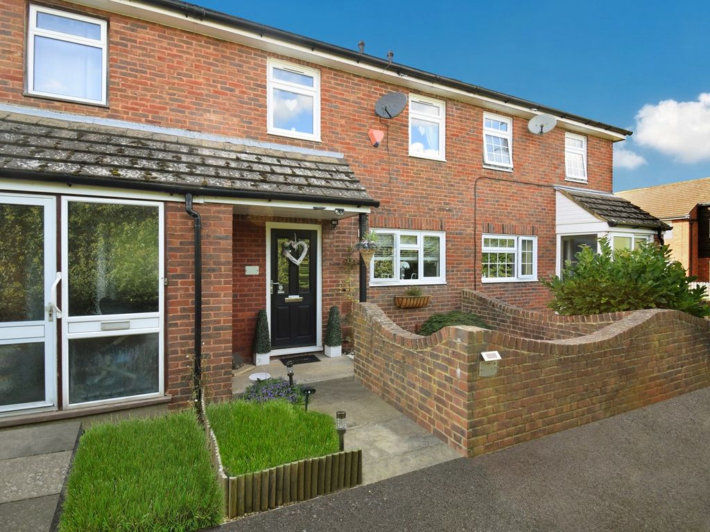 2 bed terraced house for sale in Plumpton Walk, Maidstone ME15, £290,000 Zoopla
