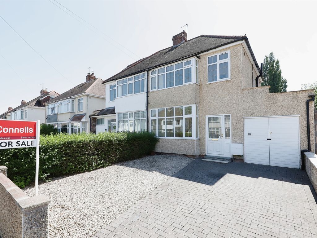 3 bed semidetached house for sale in Blackburn Avenue, Claregate, Wolverhampton WV6, £240,000