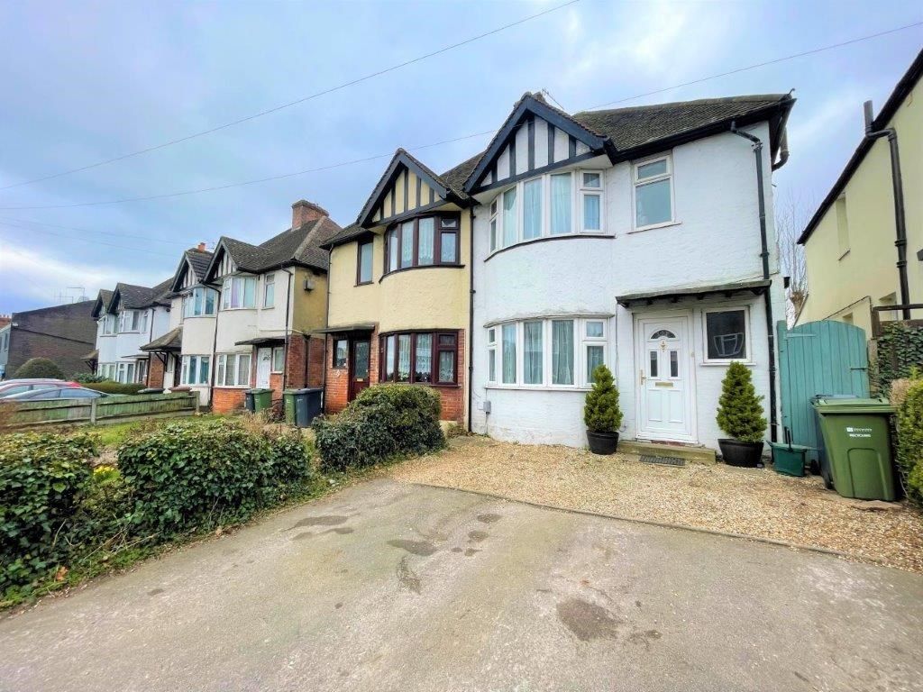 3 bed semidetached house for sale in Woodbridge Hill, Guildford GU2