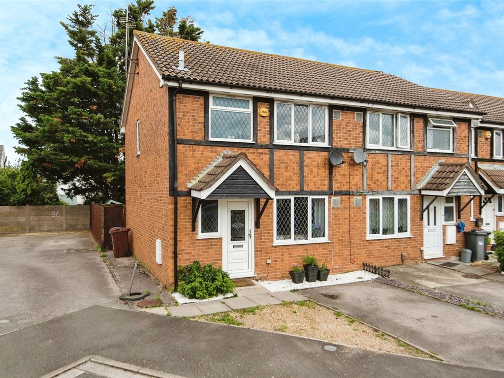 3 bed end terrace house for sale in Crestwood Way, Hounslow TW4, £