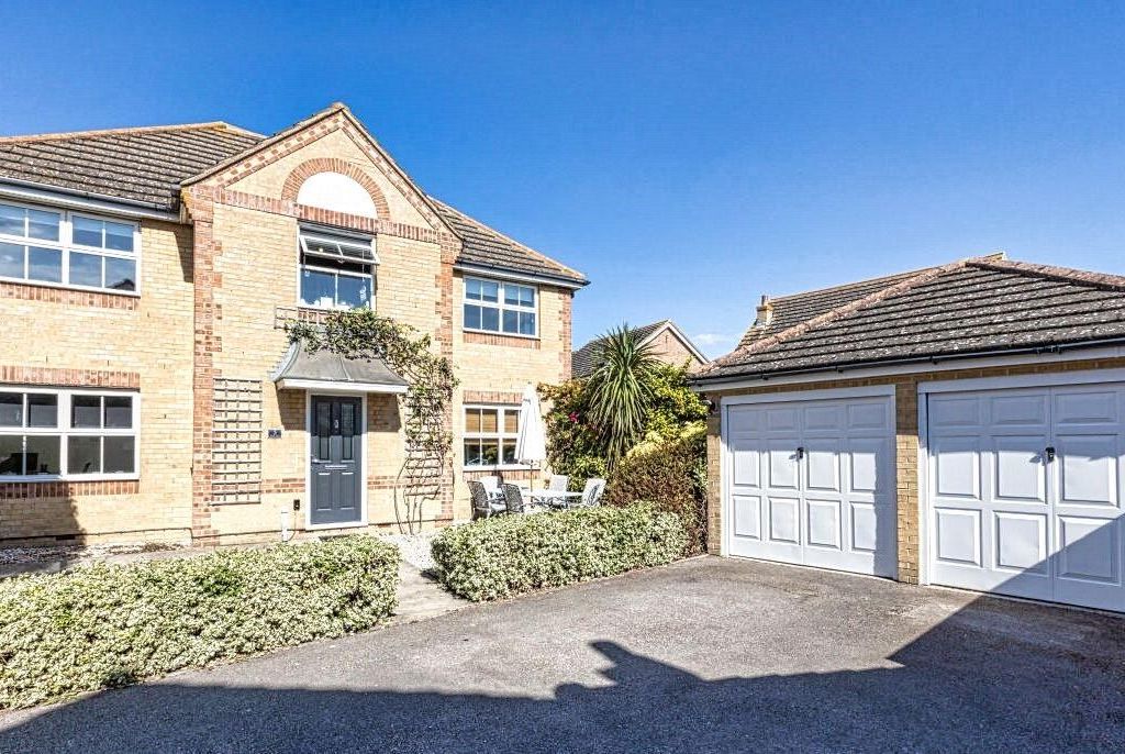 4 bed detached house for sale in Sand End, Seasalter, Whitstable CT5