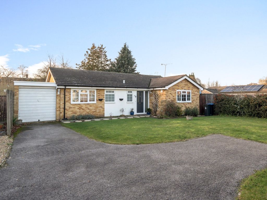 Lime Grove, Woking GU22