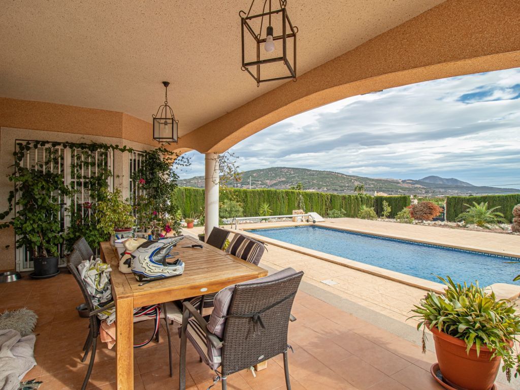 3 bed country house for sale in Pinoso, Alicante, Spain, £229,770 Zoopla