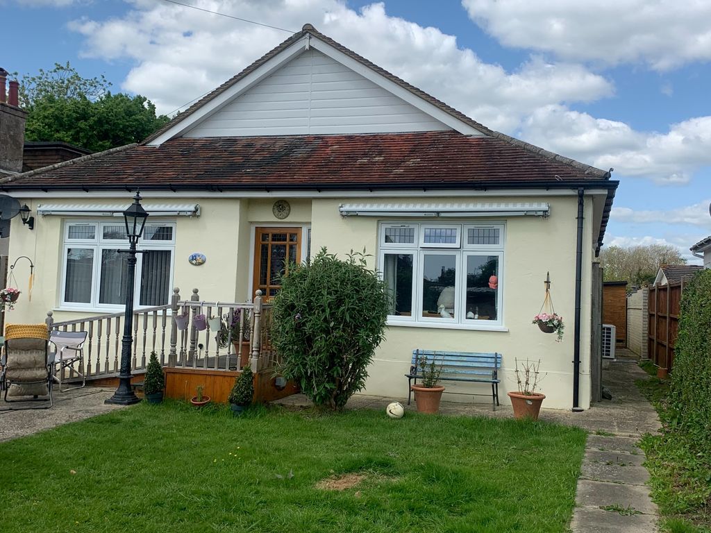 1 bed flat to rent in Robins Drive, Bognor Regis PO21 Zoopla