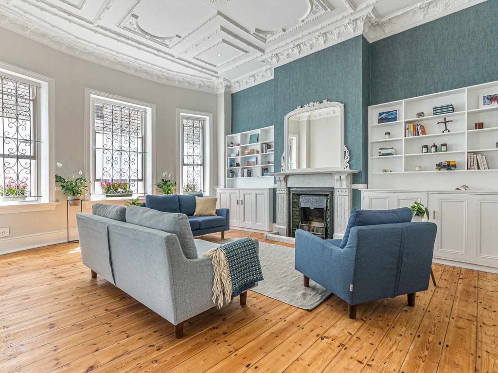 4 bed detached house for sale in Oranjezicht, Cape Town, South Africa